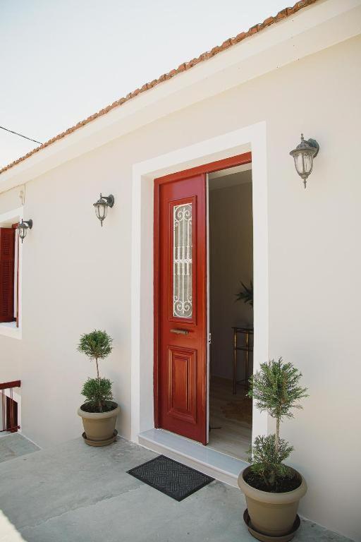 Rooms In Yard Corinth Exterior foto