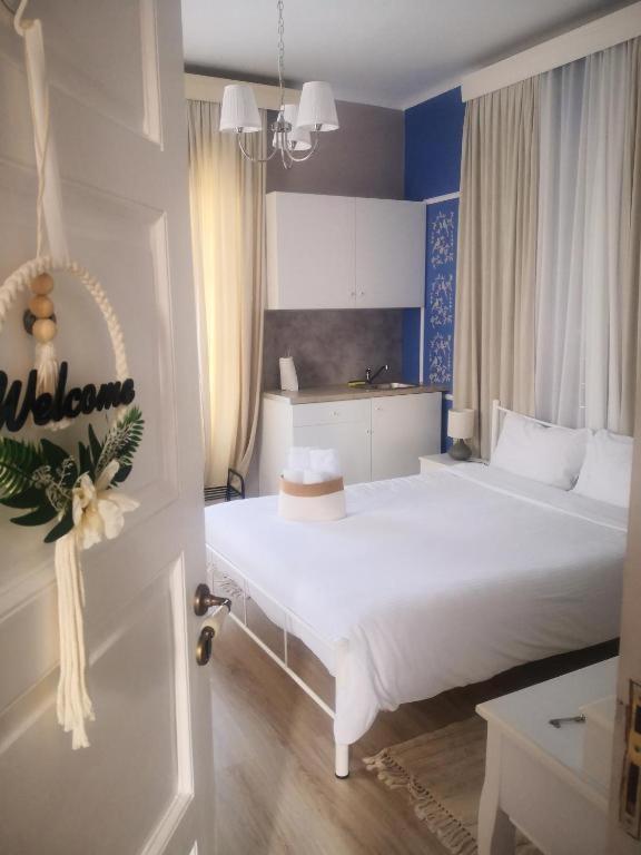 Rooms In Yard Corinth Exterior foto